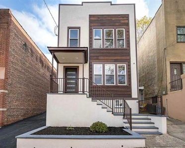 676 Liberty Ave, Jersey City, NJ, 07307