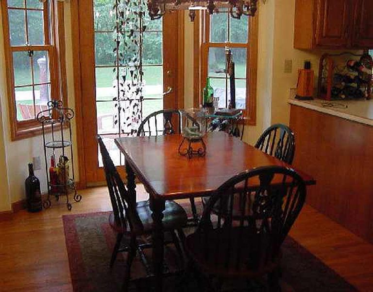 3rd image of 2 TALBOT Court