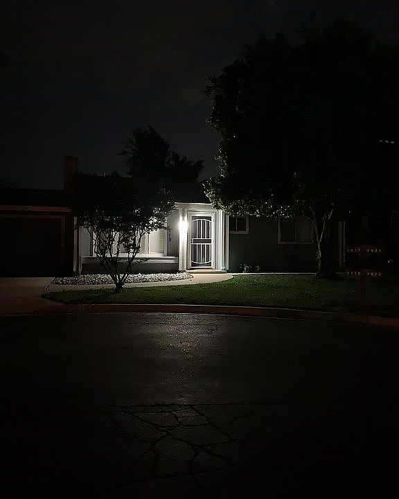 1st image of 1419 W Walnut Ave