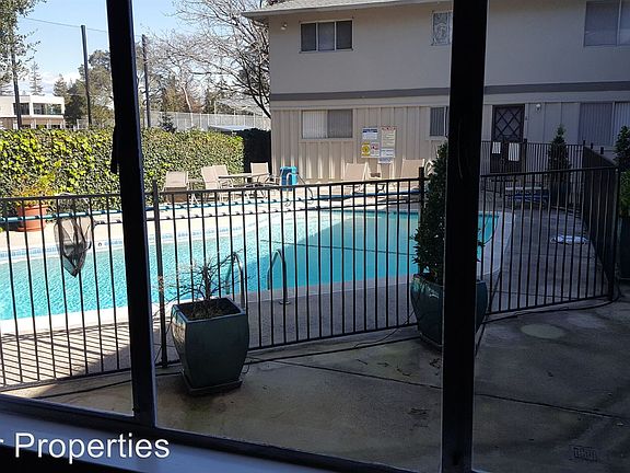 2nd image of 850 Coleman Ave APT 03