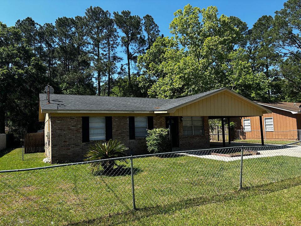 2nd image of 709 Fleming Rd