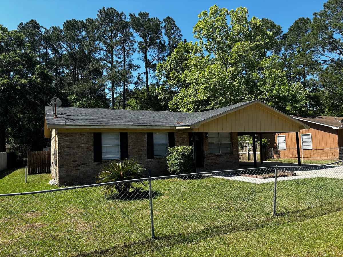 Building Photo - 709 Fleming Rd
