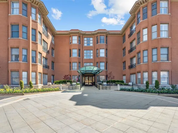 750 S Hanley Rd APT 24, Saint Louis, MO 63105