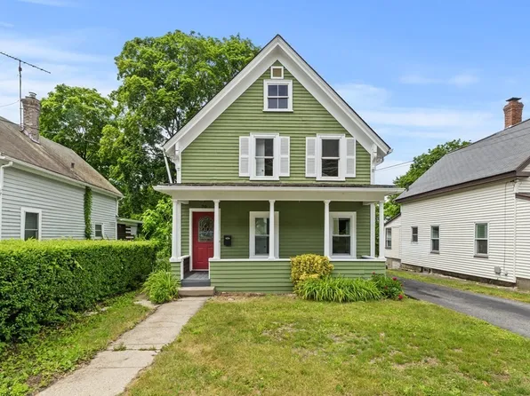 70 Manning St, Hudson, MA 01749