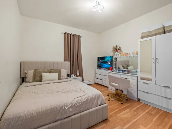 904 Avenue C image 14 of 15