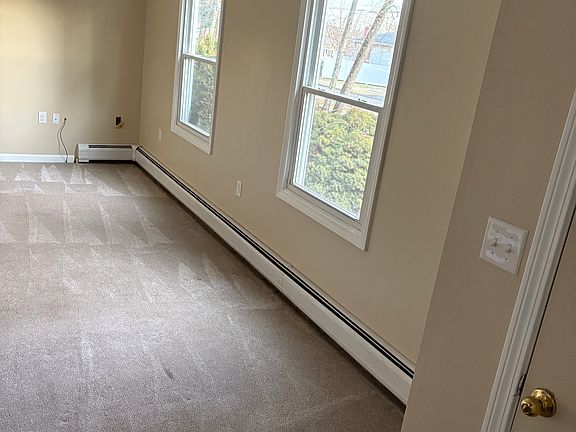 4th image of 31 Bishop Ave #31