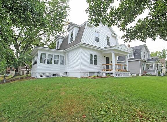 3rd image of 3400 Oxford Blvd