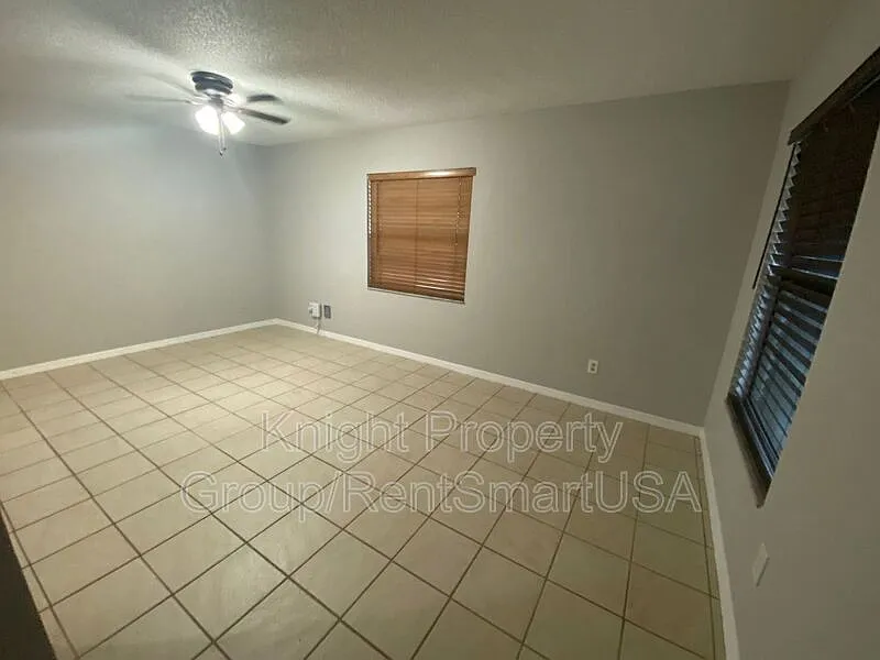 2 bed, 1.0 bath, 974 sqft, $1,695 — Photo 2