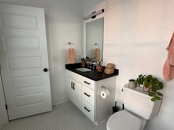2nd image of 9 Hill St #11