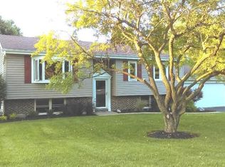 8706 Burton Rd, Wonder Lake, IL 60097