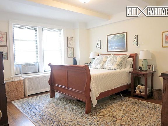 4th image of 311 E 72nd St APT 7C