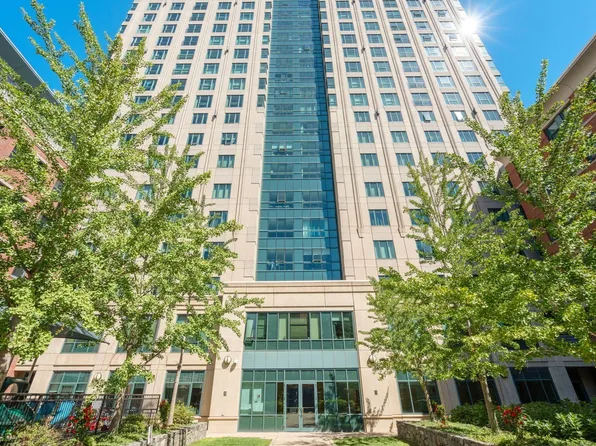 1 Nassau St Unit 1002, Boston, MA 02111