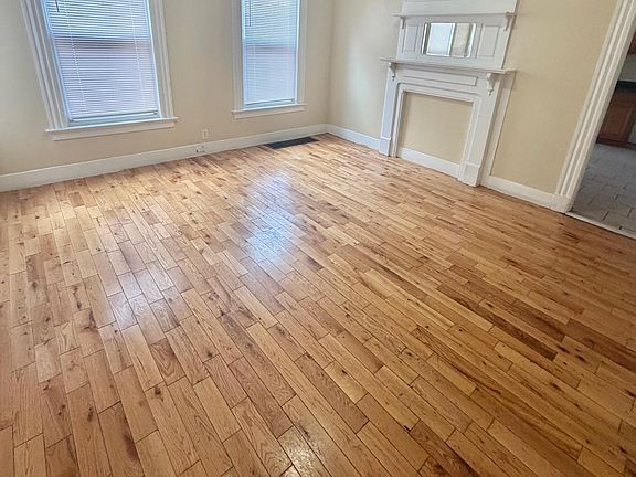 4th image of 440 Orchard St #1