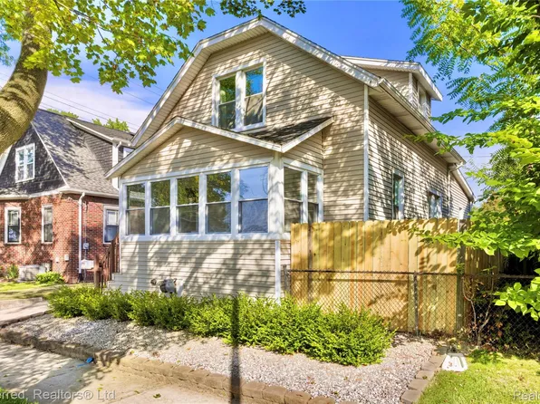 2617 4th St, Trenton, MI 48183