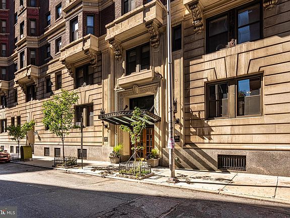 3rd image of 250 S 13th St APT 1F