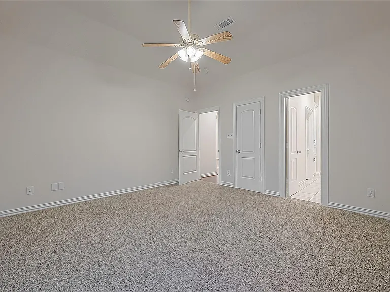 1189 Lovett St — Photo 13