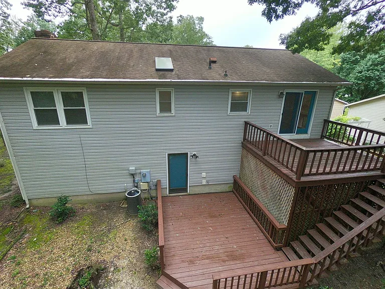 5405 Lee White Ln — Photo 45