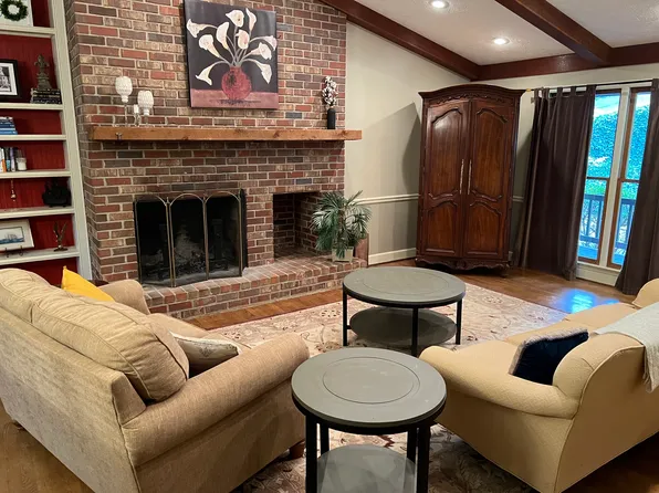 704 Mohawk Dr, Marietta, GA 30060