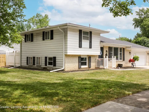 2108 Peggy Pl, Lansing, MI 48910