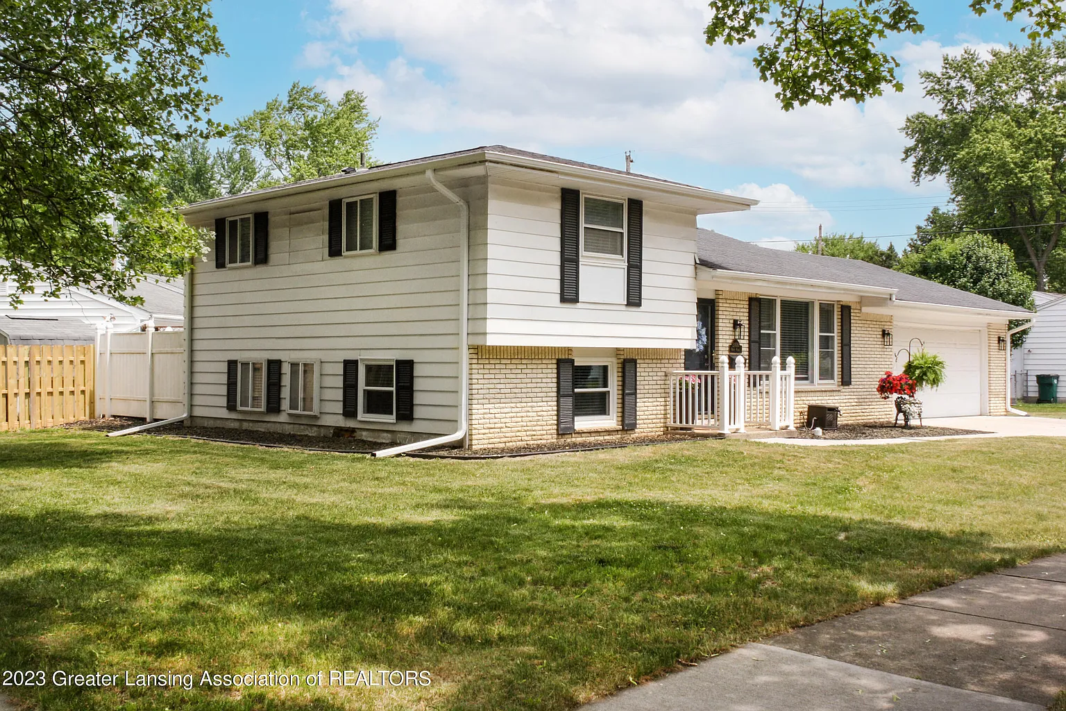 2108 Peggy Pl photo 1