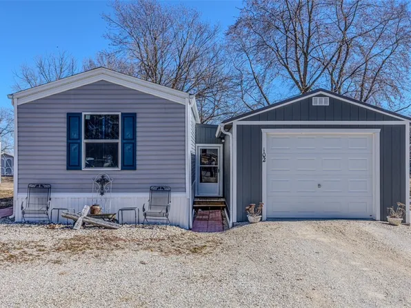 102 N Superior St, Tower Hill, IL 62571