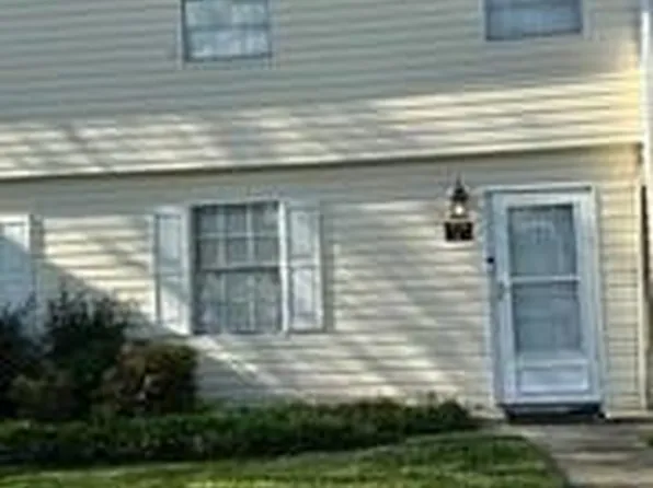 5723 Bramblegate Rd Unit L, Greensboro, NC 27409