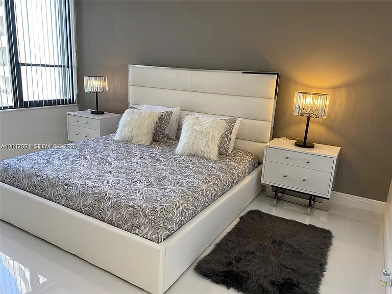 3505 S Ocean Dr #606 — Photo 15