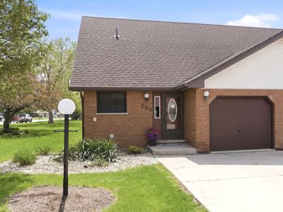 200 Fairview Dr, Manhattan, IL, 60442
