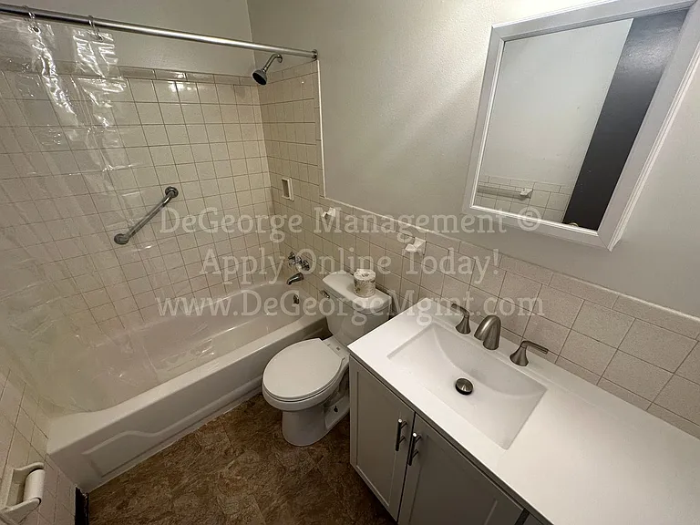 Oak Ridge Manor Apartments — Photo 33