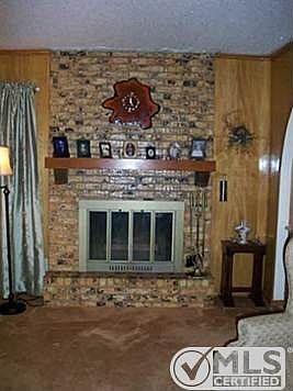 5th image of 103 Holly Ln