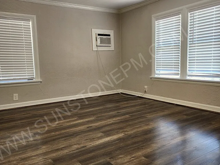 975 N Eleanor St — Photo 19
