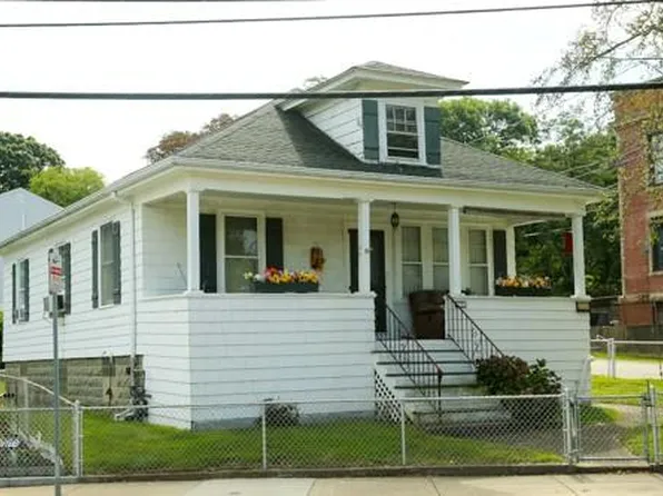 2641 N Main St, Fall River, MA 02720