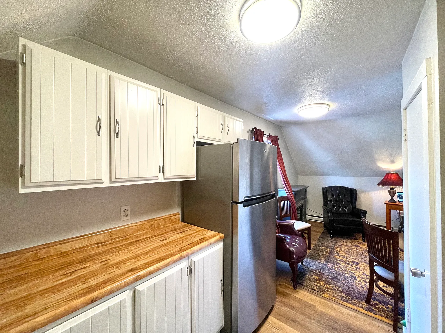 2 bed, 800 sqft, $2,000 — Photo 2