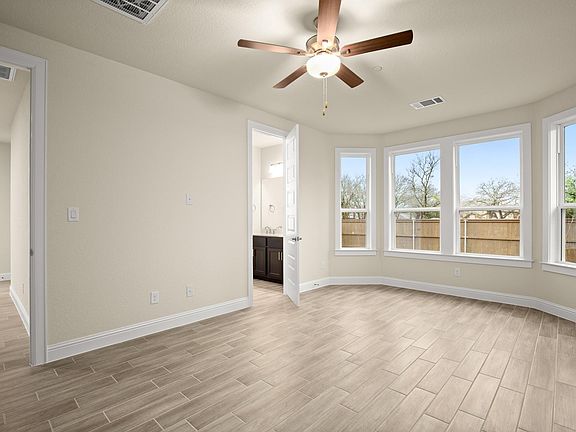 4th image of 2605 Sam Bass Rd #35