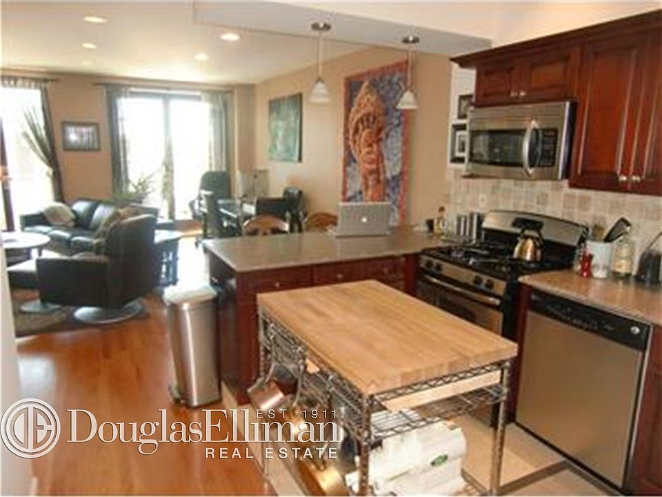 1st image of 40 Woodhull St #2