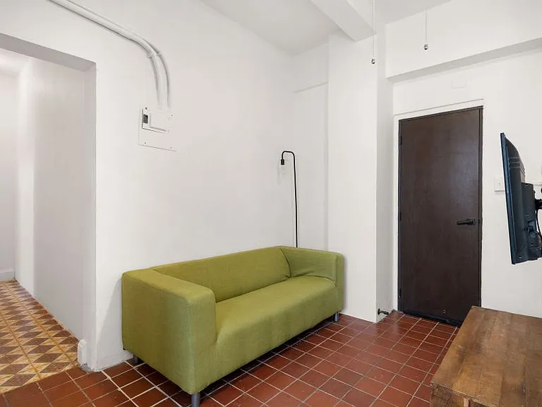 Cond EL Koury 656 Calle Figueroa — Photo 3