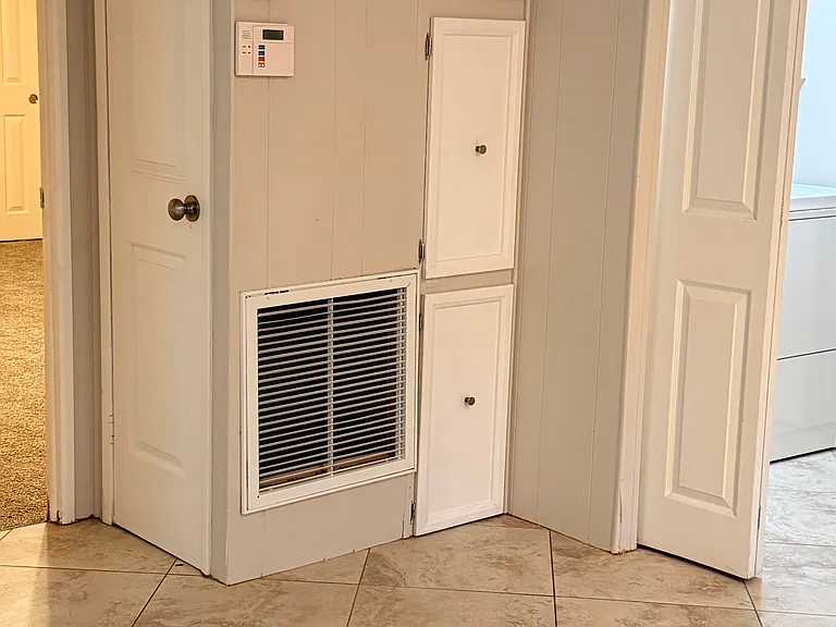 2415 W Irvington Pl — Photo 24