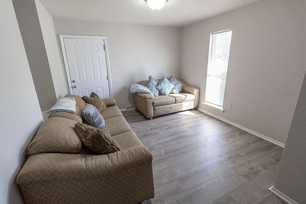 4 bed, 2.0 bath, 1456 sqft, $2,800 — Photo 4
