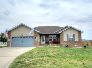 4780 Karlin Ln, Bolivar, MO 65613
