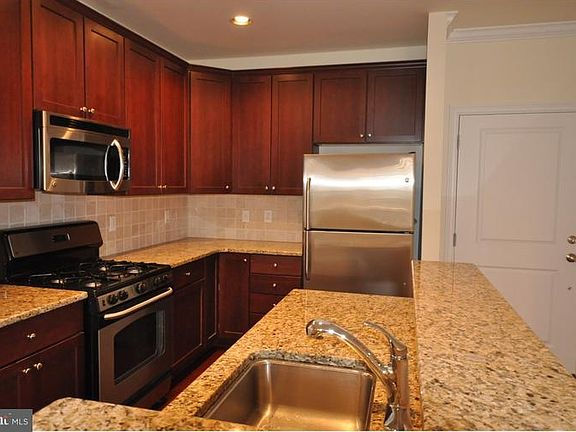 4th image of 500 Admirals Way APT 216