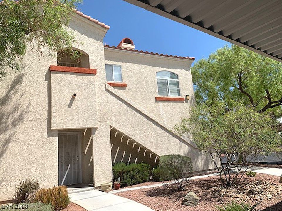 1st image of 532 Indian Bluff St Unit 201
