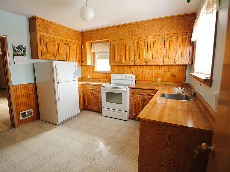 15 Lennox Ave #15 — Photo 2