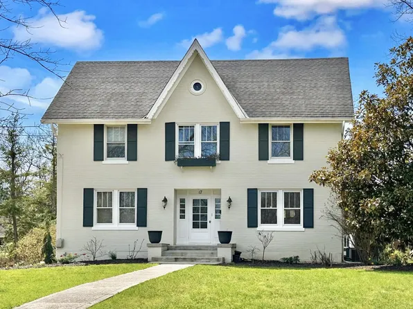 17 Leathers Rd, Fort Mitchell, KY 41017