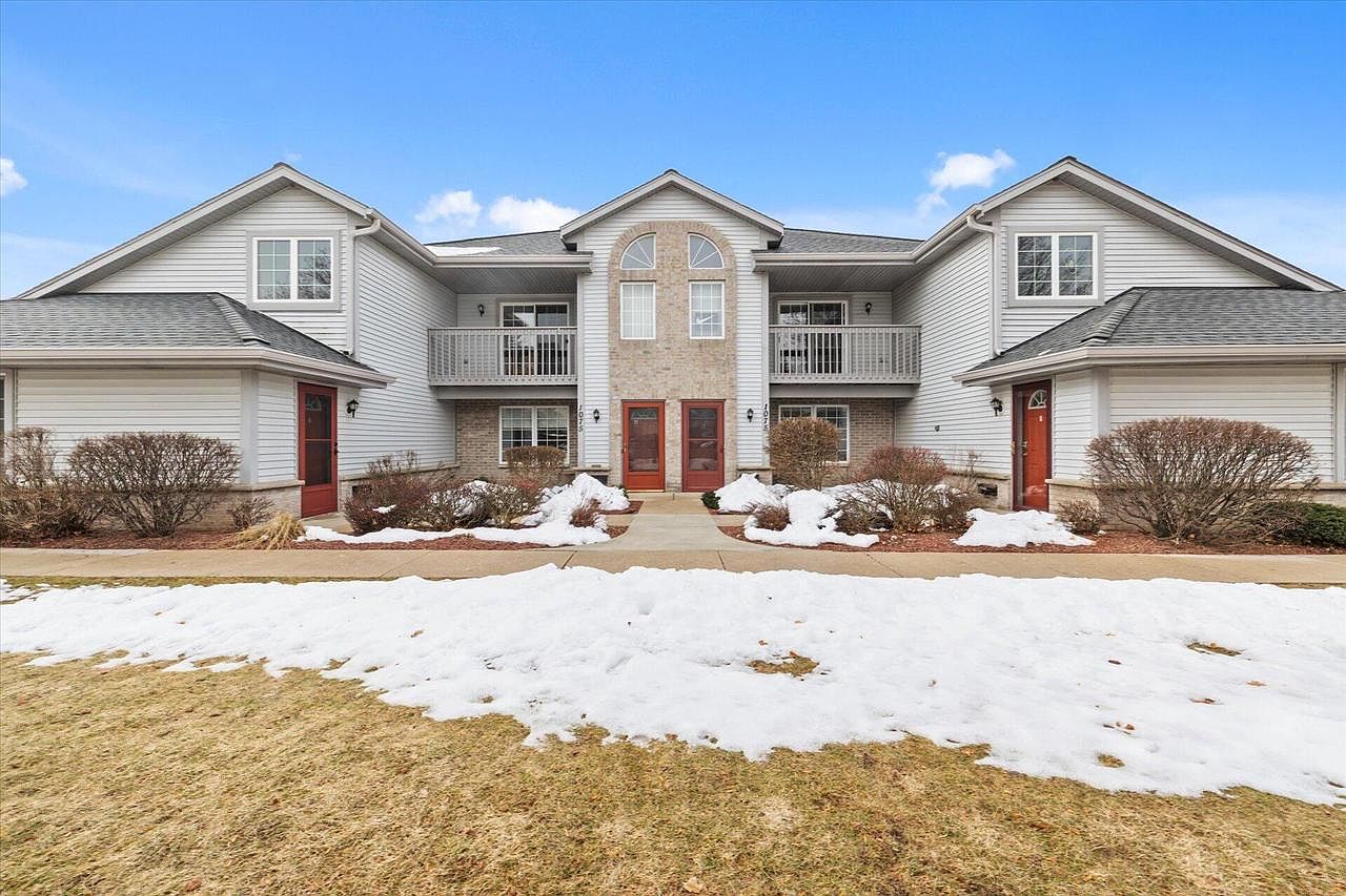 1075 Quinlan DRIVE UNIT B, Pewaukee, WI 53072 Zillow