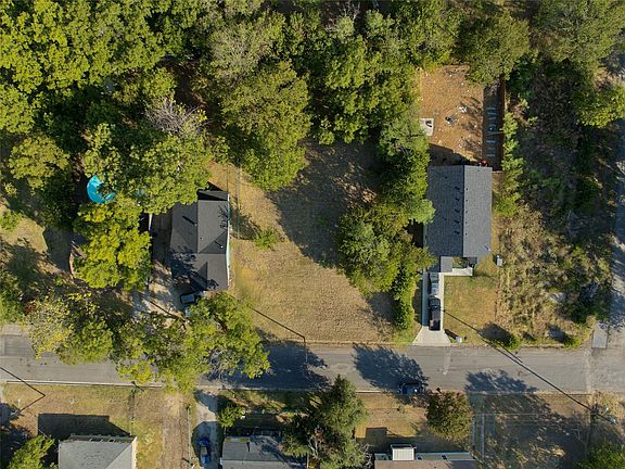 5th image of 1706 W 12th Ave