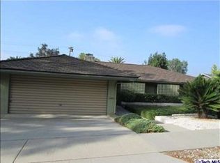 1645 Carriage House Rd, Pasadena, CA 91107