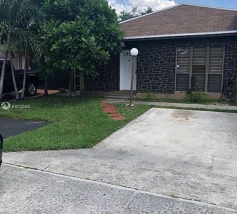 2nd image of 19219 NW 53rd Circle Pl