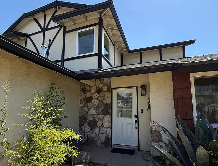 936 N Orange Ave — Photo 1