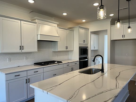 5th image of 877 Rockwell Dr Lot 913