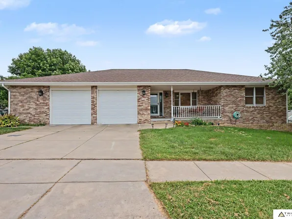 722 Russwood Blvd, Lincoln, NE 68505